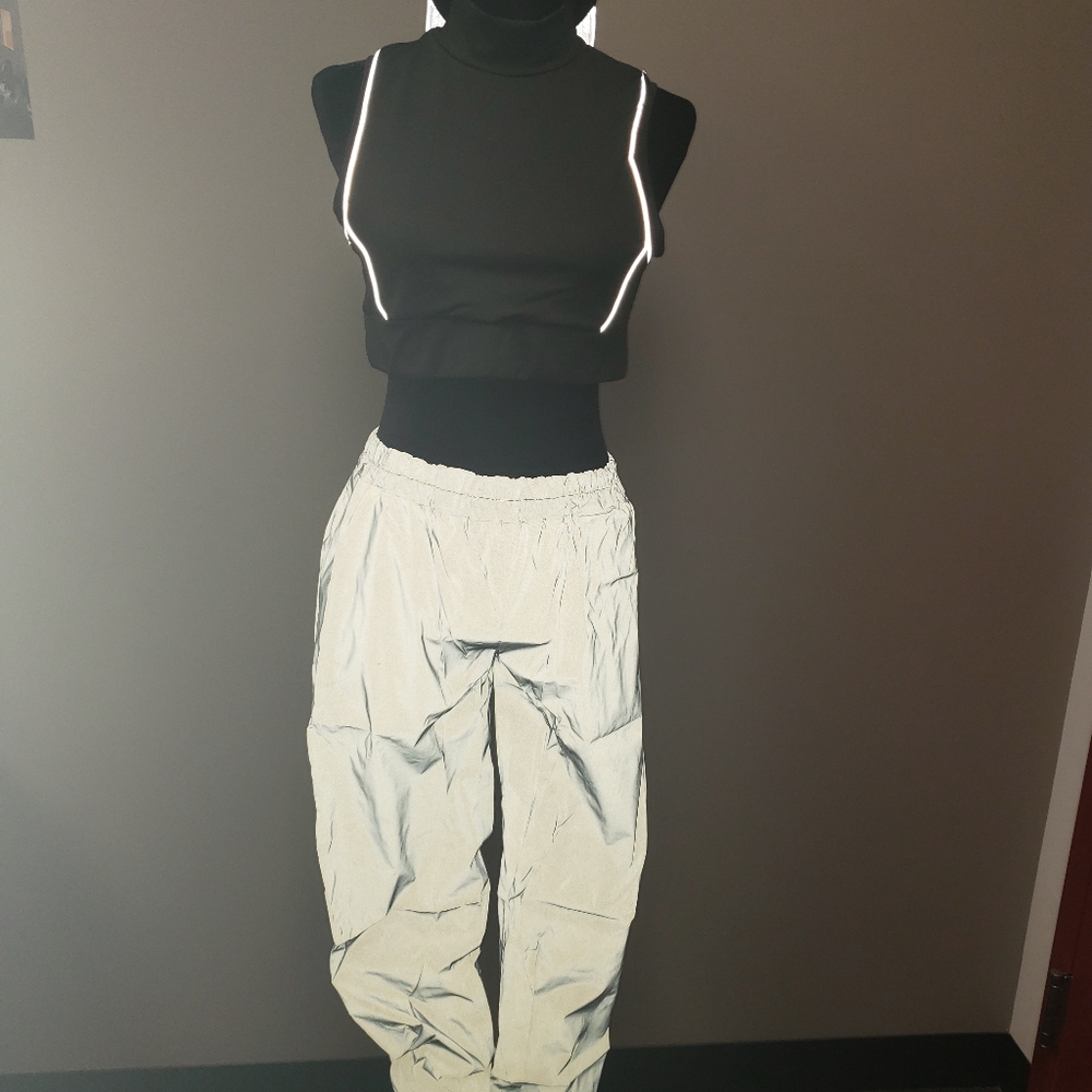 Reflective crop top - Picture 2 of 4